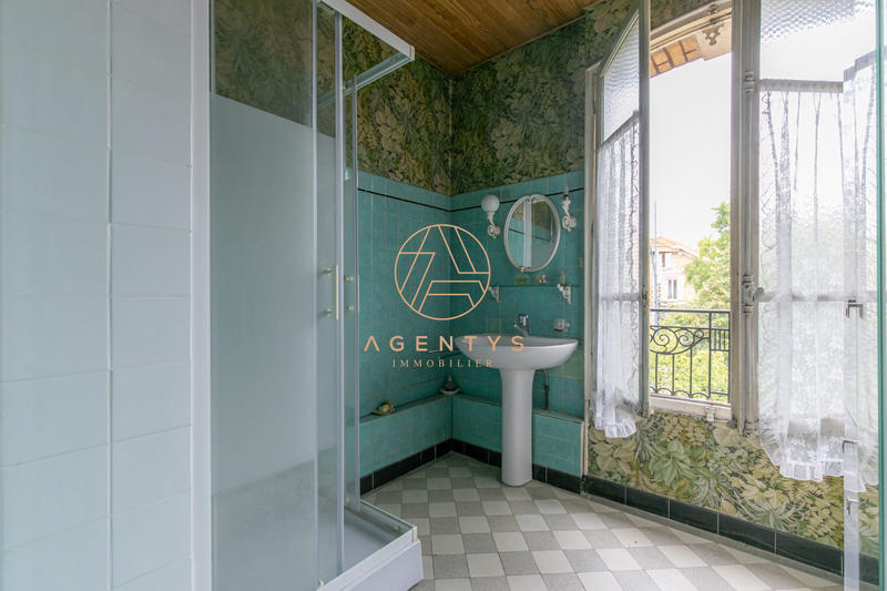 Maison - 80 m² - 5 pièces