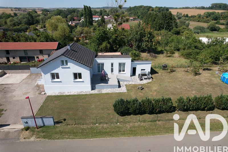 Maison - 104 m² - 5 pièces