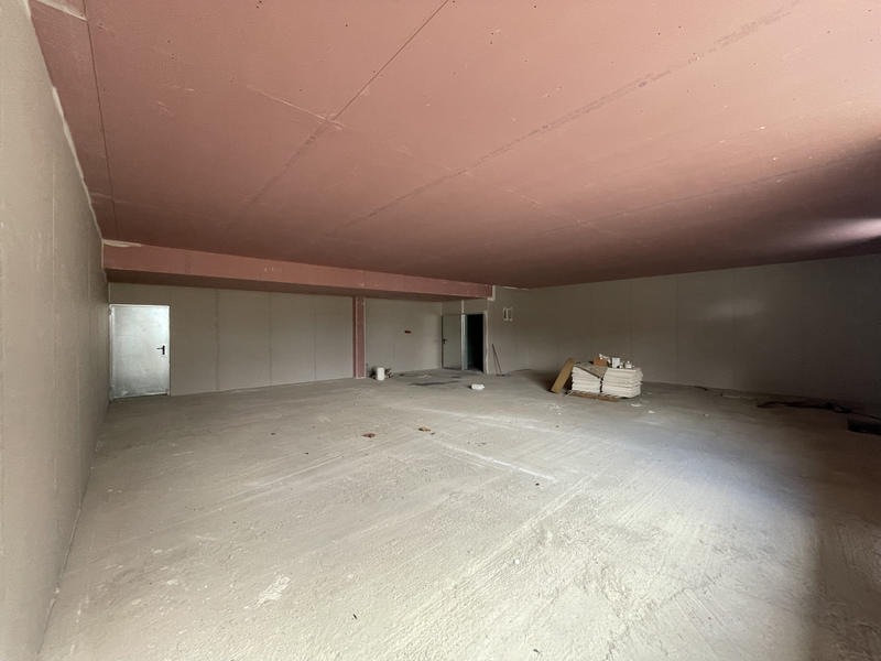 Local commercial - 145 m²