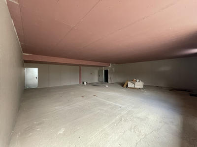 Local commercial - 145 m²