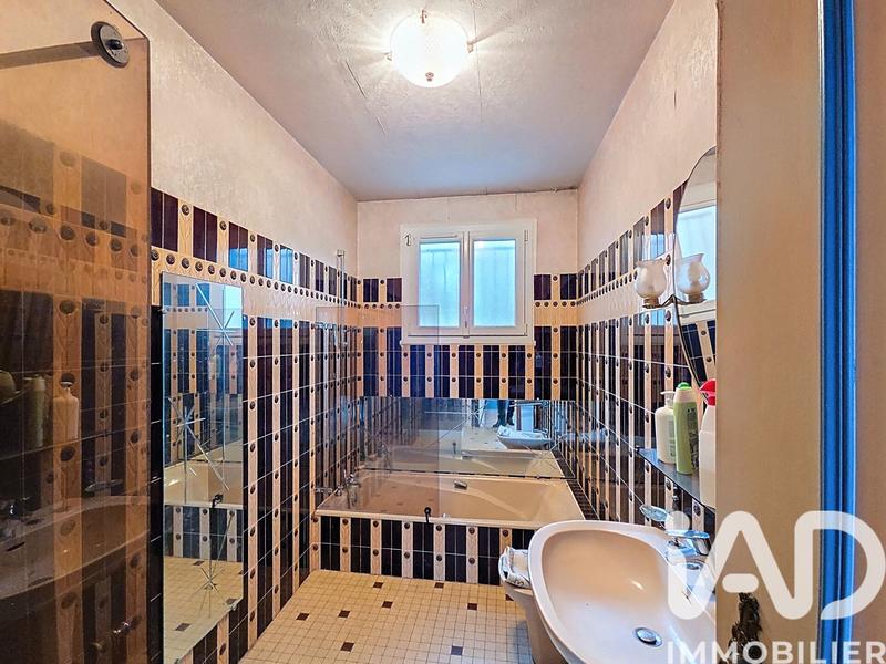 Maison - 104 m² - 5 pièces