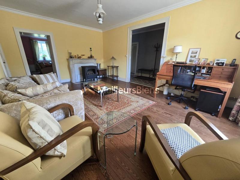 Propriété - 285 m² - 10 pièces