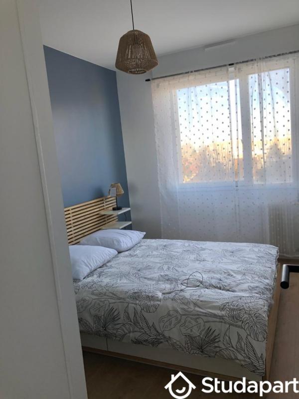 Chambre - 11 m² - 1 pièce