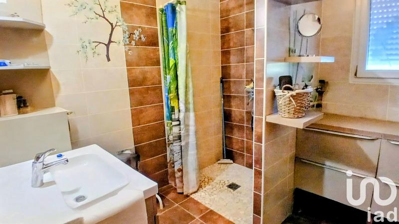 Maison - 217 m² - 11 pièces