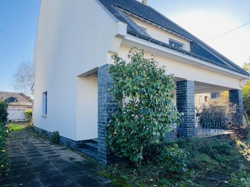 Pavillon - 132 m² - 7 pièces