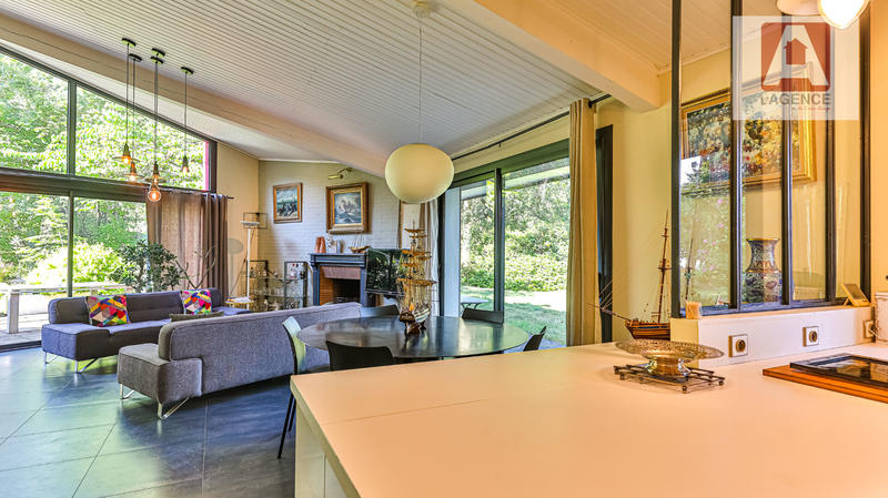 Maison - 170 m² - 5 pièces