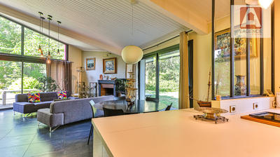 Maison - 170 m² - 5 pièces