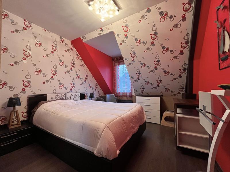 Maison - 104 m² - 6 pièces