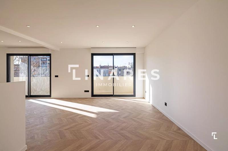 Appartement - 120 m² - 5 pièces