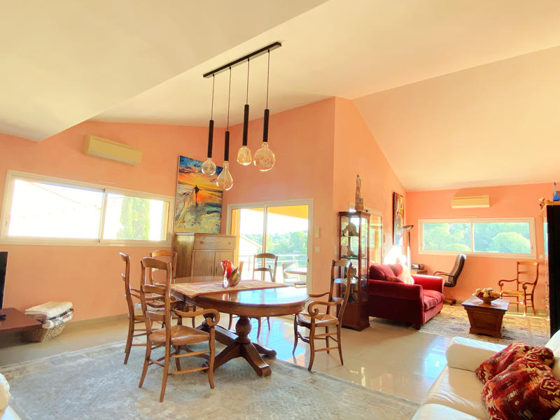 Appartement - 101 m² - 3 pièces