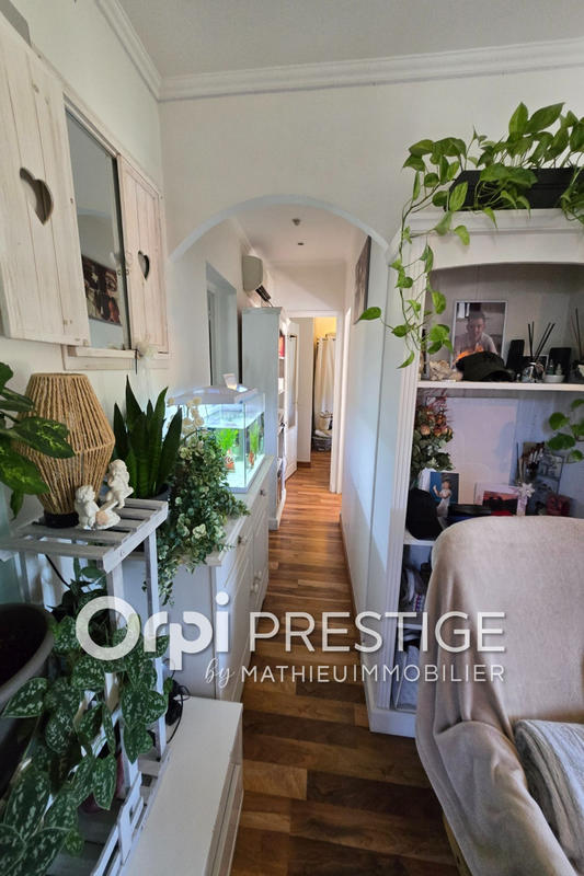 Villa - 201 m² - 9 pièces