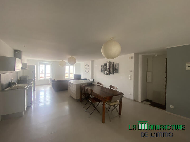 Appartement - 121 m² - 6 pièces