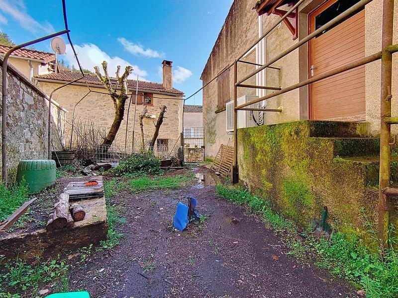 Maison - 98 m² - 6 pièces