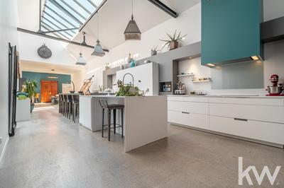 Maison - 437 m² - 8 pièces