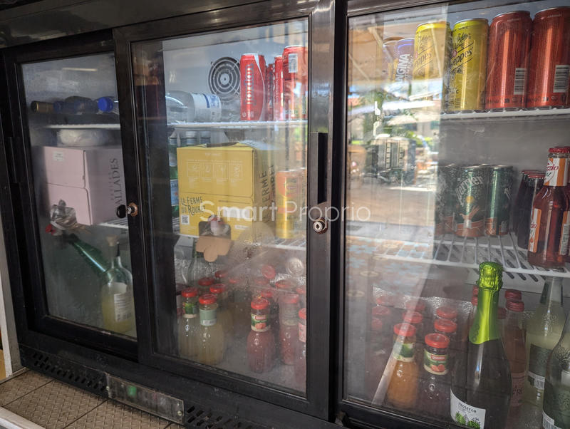 Fonds de commerce - Magasins - 44 m²