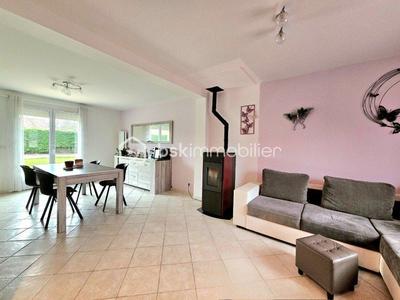 Maison traditionnelle - 92 m² - 4 pièces