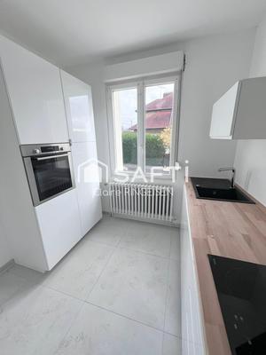 Maison - 95 m² - 4 pièces