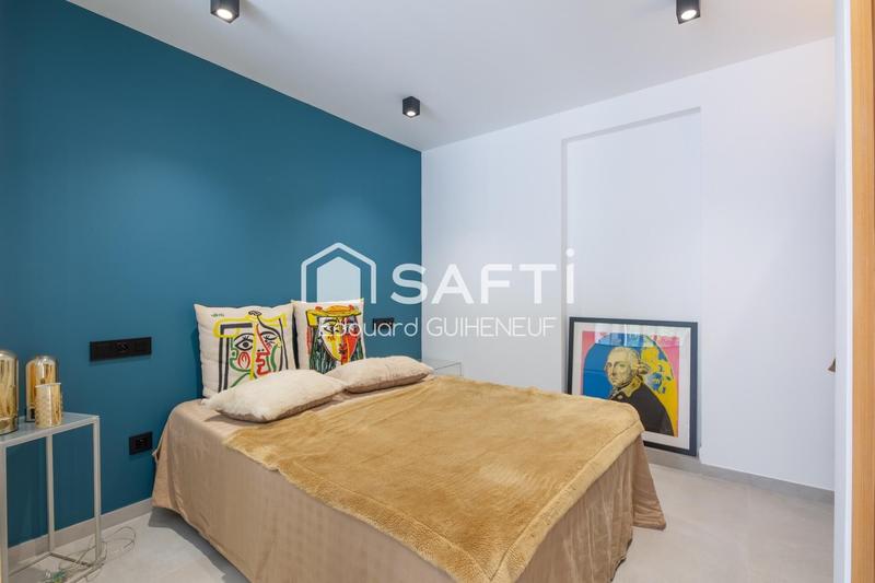 Maison - 345 m² - 9 pièces