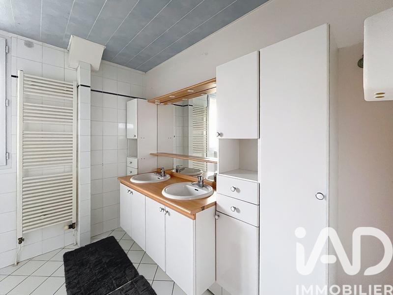 Maison - 215 m² - 8 pièces