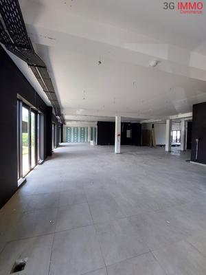 Local commercial - 468 m²