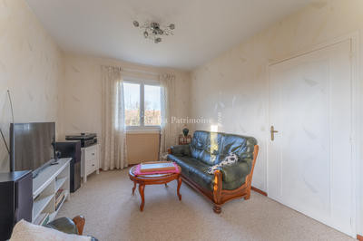 Maison - 220 m² - 7 pièces