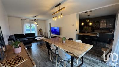 Maison - 98 m² - 5 pièces