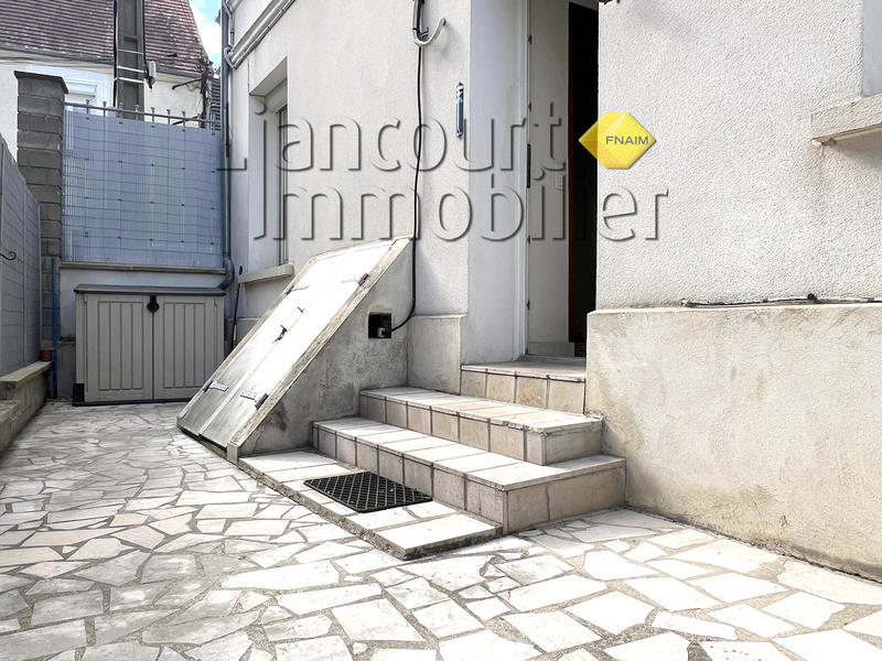 Maison - 98 m² - 5 pièces