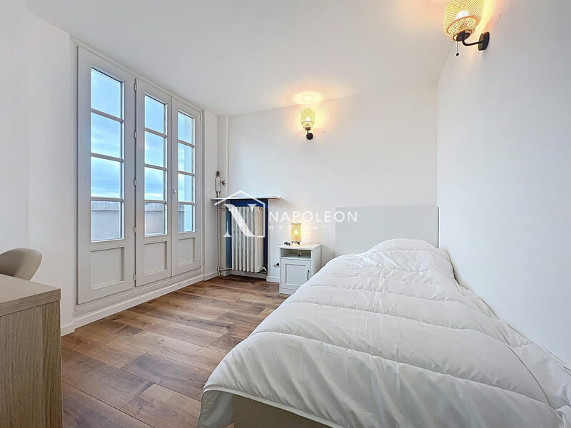 Appartement - 80 m² - 5 pièces