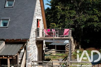 Maison - 231 m² - 7 pièces