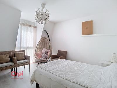 Maison - 92 m² - 5 pièces