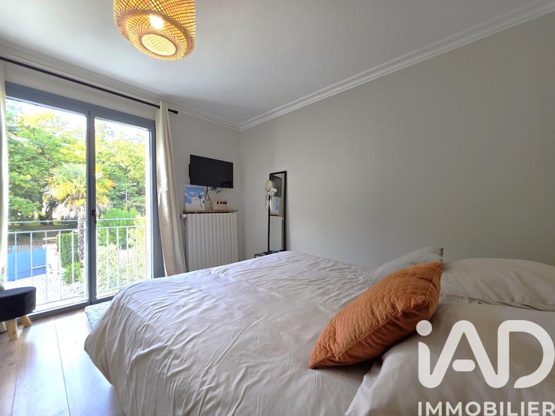 Maison - 210 m² - 7 pièces