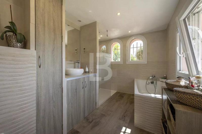 Villa - 120 m² - 4 pièces