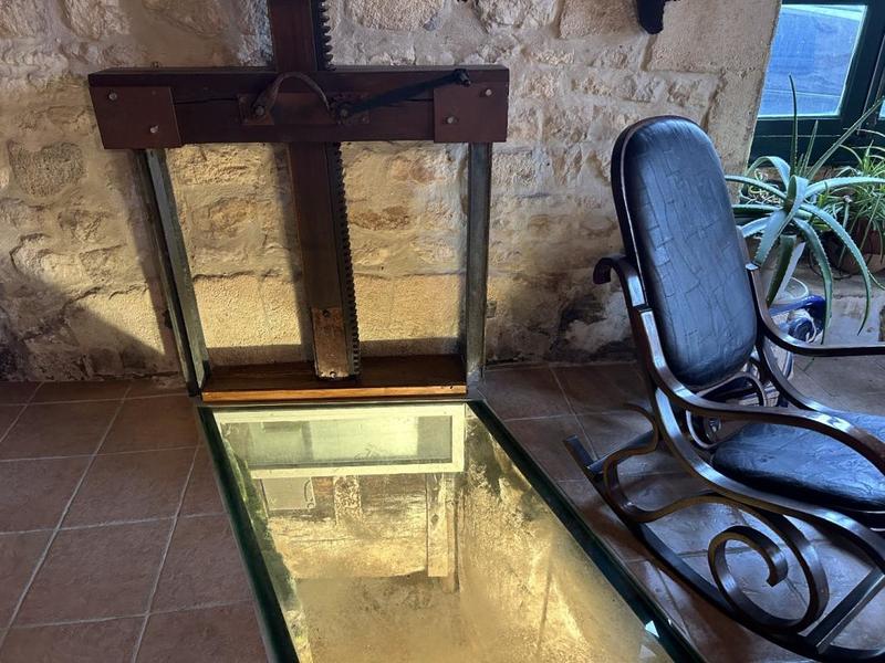 Moulin - 244 m² - 5 pièces