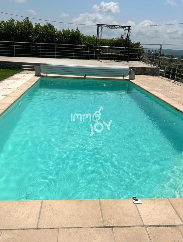 Maison - 178 m² - 7 pièces