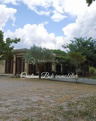 Local commercial - 270 m² - 7 pièces