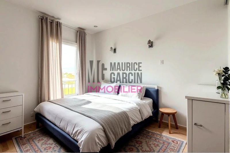 Appartement - 93 m² - 4 pièces