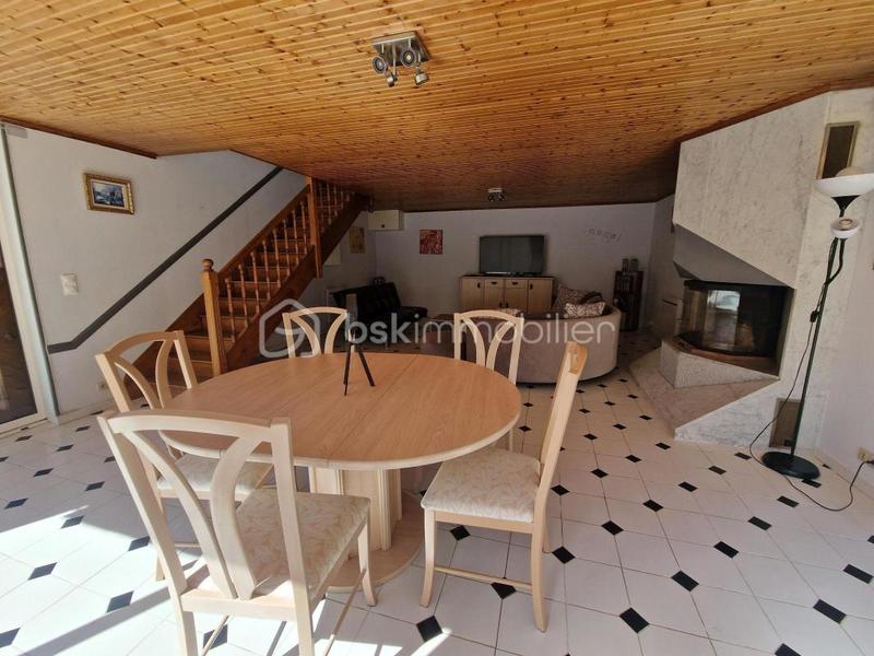 Maison - 283 m² - 8 pièces