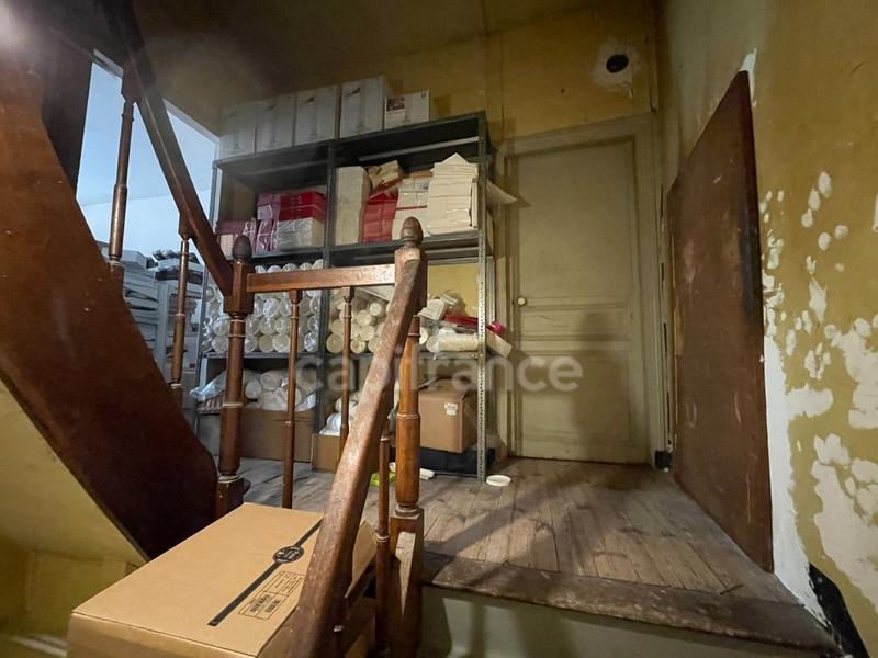 Local commercial - 275 m² - 10 pièces