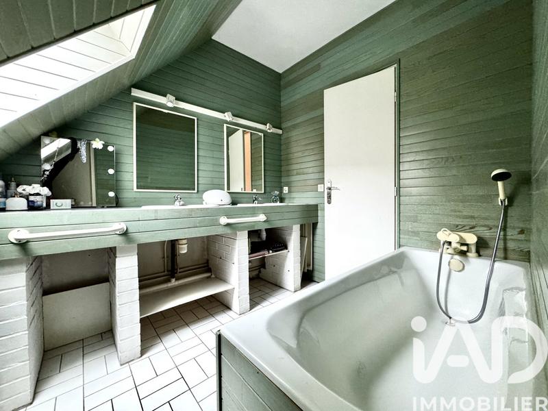 Maison - 127 m² - 5 pièces