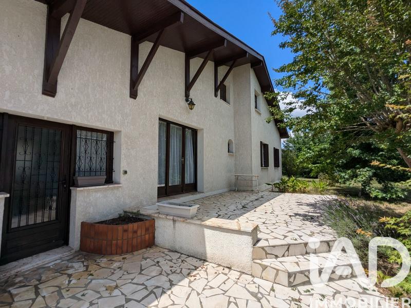 Maison - 159 m² - 8 pièces