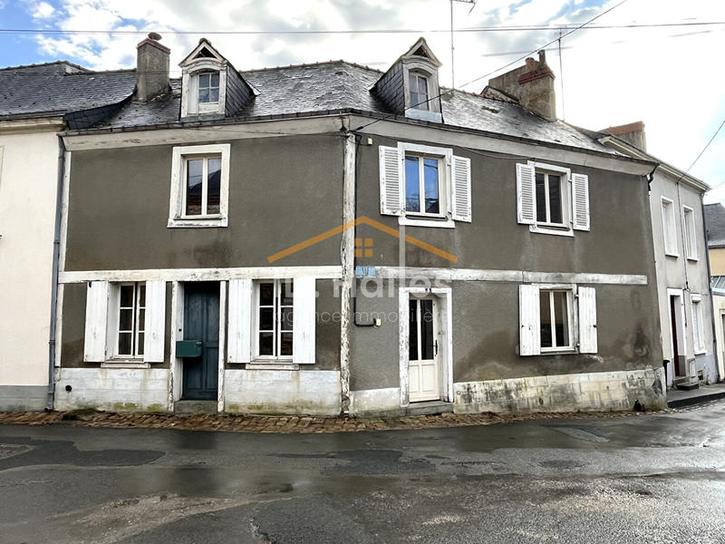 Maison - 90 m² - 5 pièces