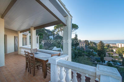 Maison - 160 m² - 5 pièces