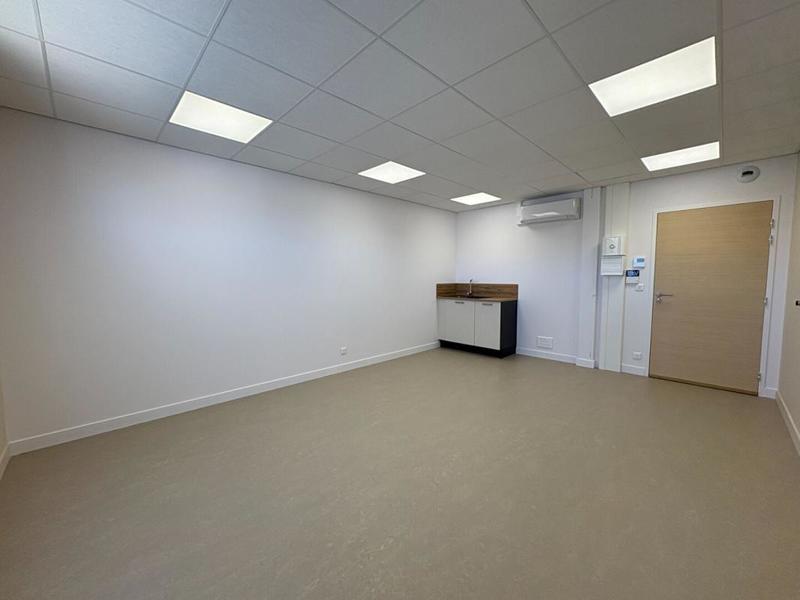 Bureau - 25 m² - 1 pièce