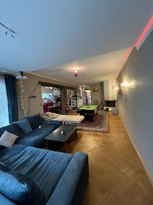 Maison - 349 m² - 12 pièces