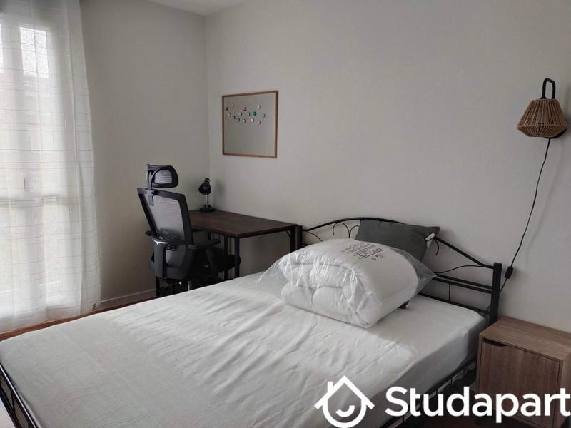 Chambre - 11 m² - 1 pièce