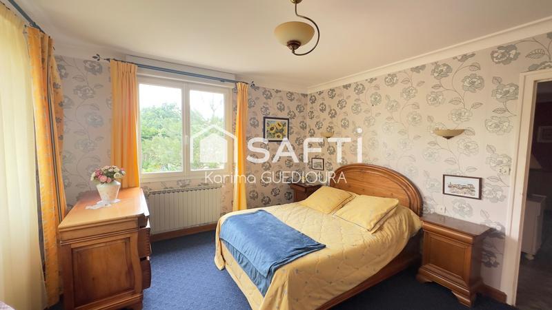 Maison - 157 m² - 8 pièces