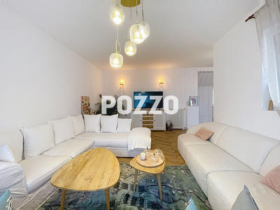 Maison - 111 m² - 6 pièces