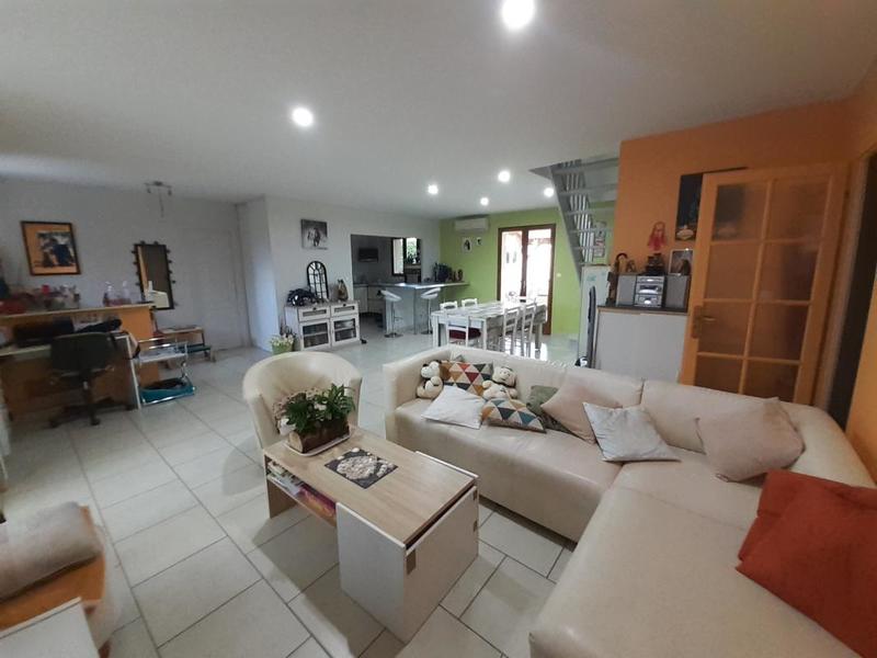 Pavillon - 130 m² - 7 pièces