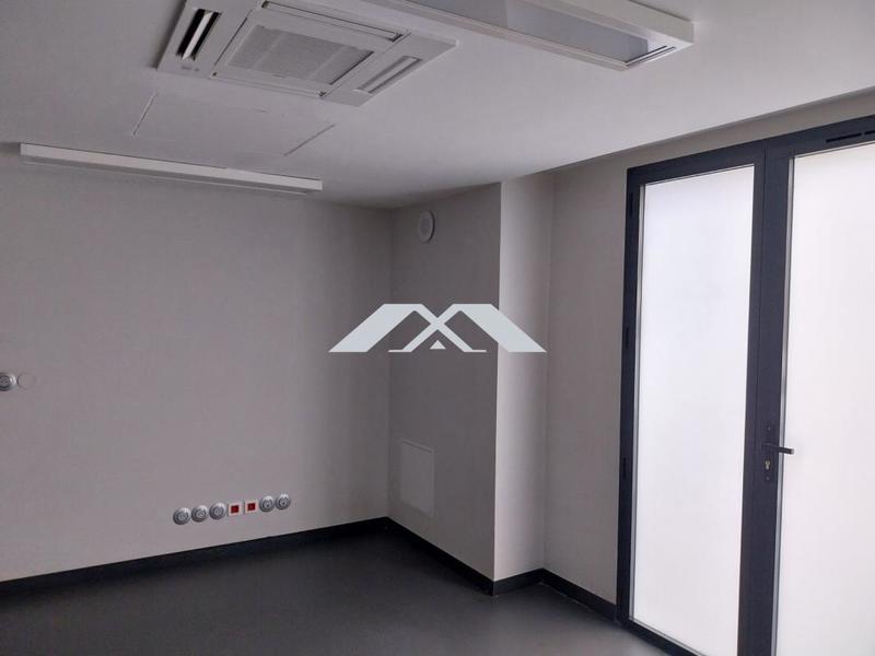 Bureau - 17 m² - 1 pièce