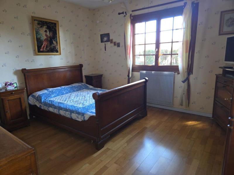 Propriété - 320 m² - 9 pièces